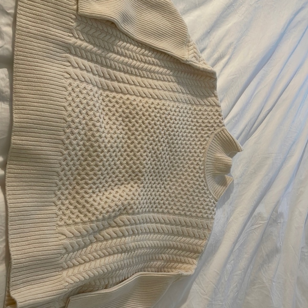 Brand new AYR “Le Square” sweater in size Medium